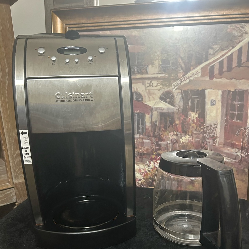 Cuisinart Grind & Brew DGB-550 12 Cup Automatic Coffee Maker Black Stainless